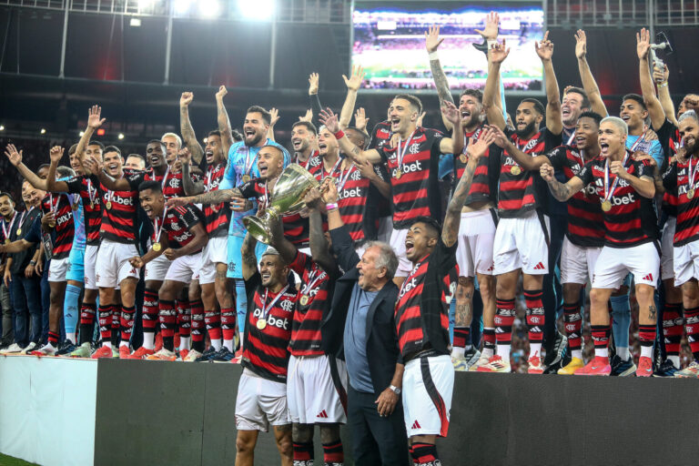 Flamengo supera Remo em Belém e vira líder provisório do Brasileirão